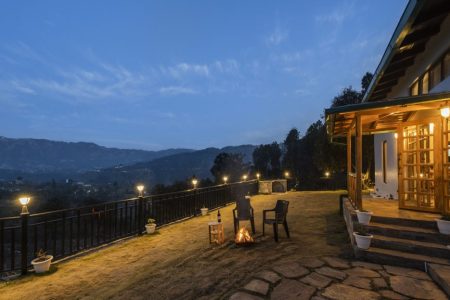 Luxe 2+1 BR Cottage near Mukteshwar | Wifi + Meals