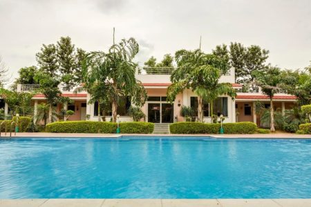 Manesar: Luxurious 4 Bedroom Farmhouse with Pool (BF)