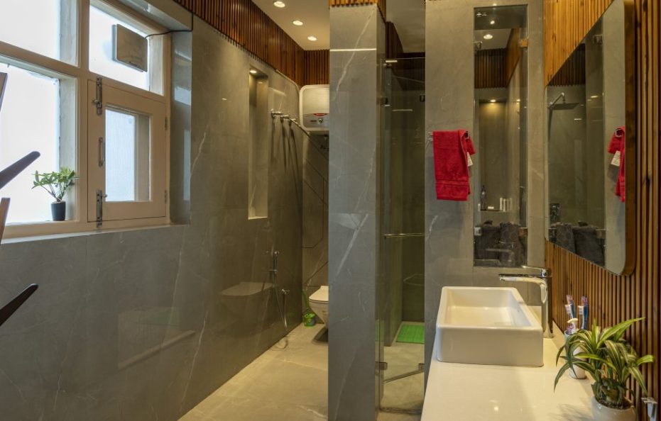 Uber-Luxury Villa near Kasauli | Heated Pool + Jacuzzi + Home-Theater