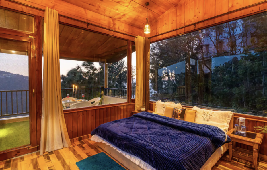 Scenic 3 BR Villa near Kasauli with WiFi, Cook, TV, etc