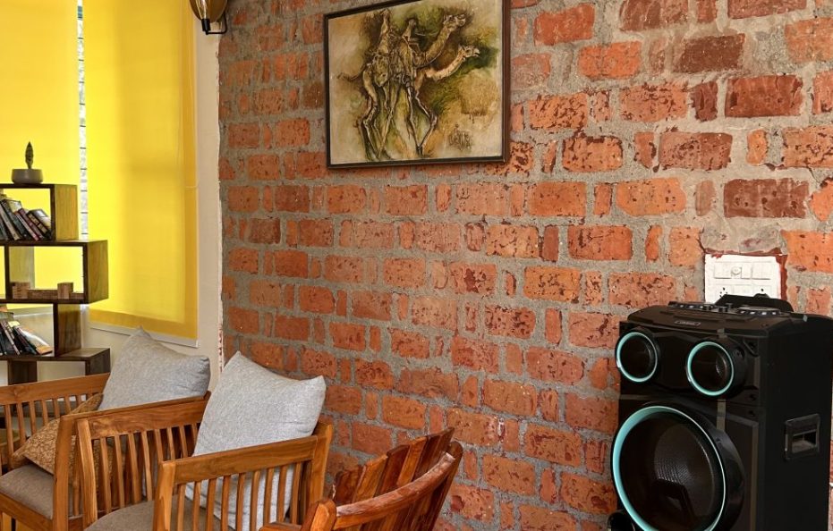 Insta-worthy 2 BHK Farmhouse with Pool near Gurgaon