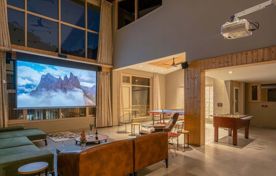 Uber-Luxury Villa near Kasauli | Heated Pool + Jacuzzi + Home-Theater