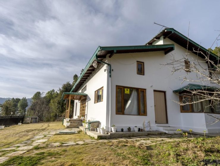 Luxe 2+1 BR Cottage near Mukteshwar | Wifi + Meals