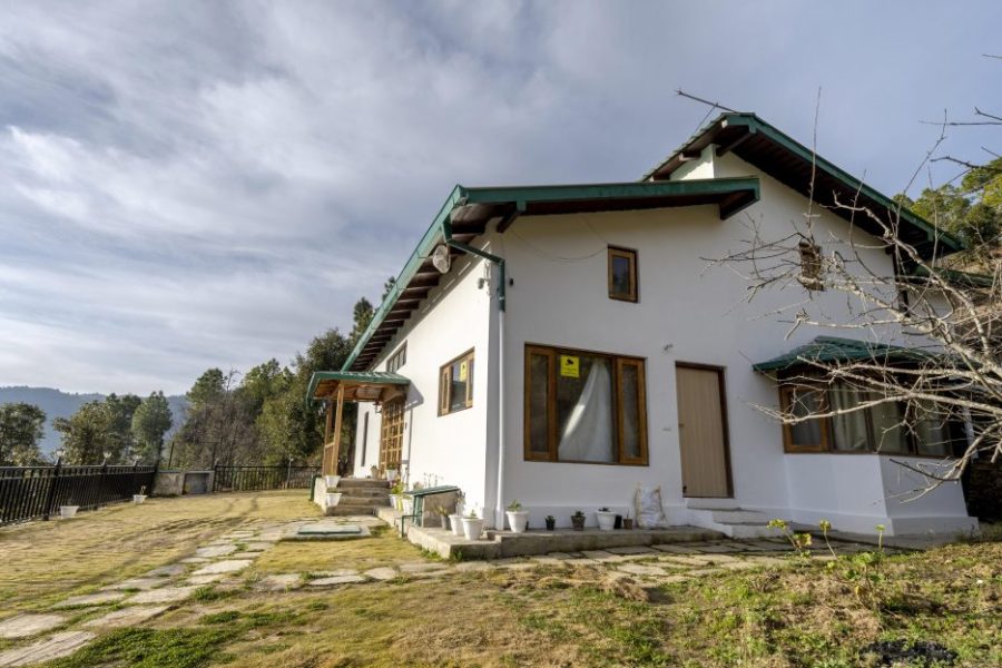 Luxe 2+1 BR Cottage near Mukteshwar | Wifi + Meals
