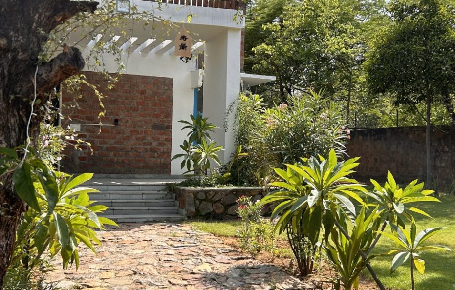 Insta-worthy 2 BHK Farmhouse with Pool near Gurgaon