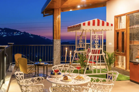 Scenic 3 BR Villa near Kasauli with WiFi, Cook, TV, etc