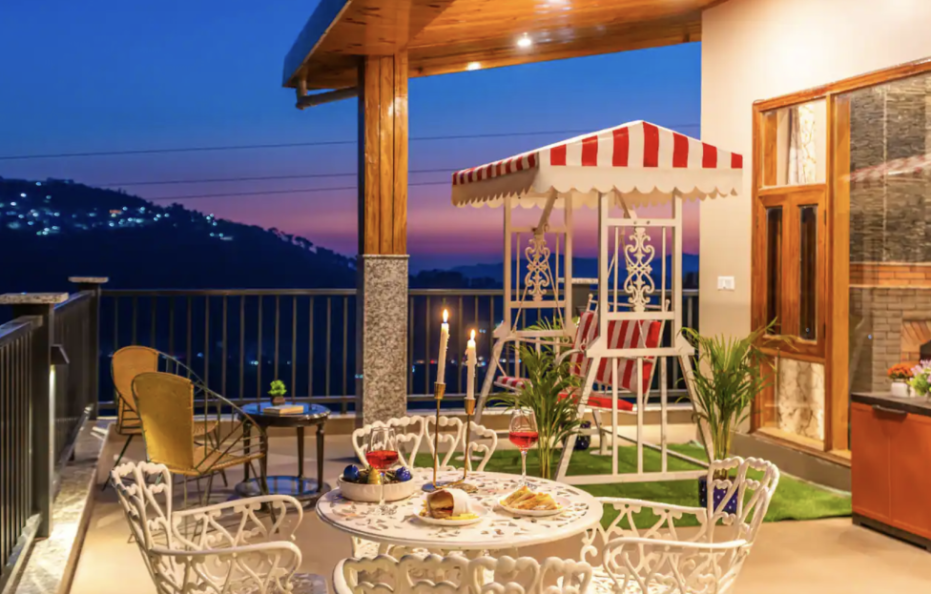 Scenic 3 BR Villa near Kasauli with WiFi, Cook, TV, etc