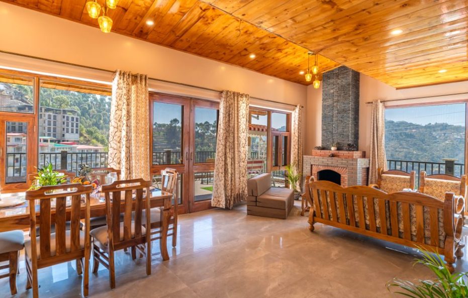 Scenic 3 BR Villa near Kasauli with WiFi, Cook, TV, etc