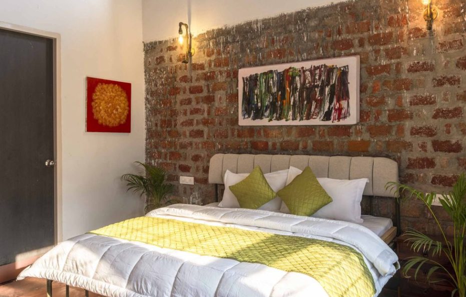 Insta-worthy 2 BHK Farmhouse with Pool near Gurgaon