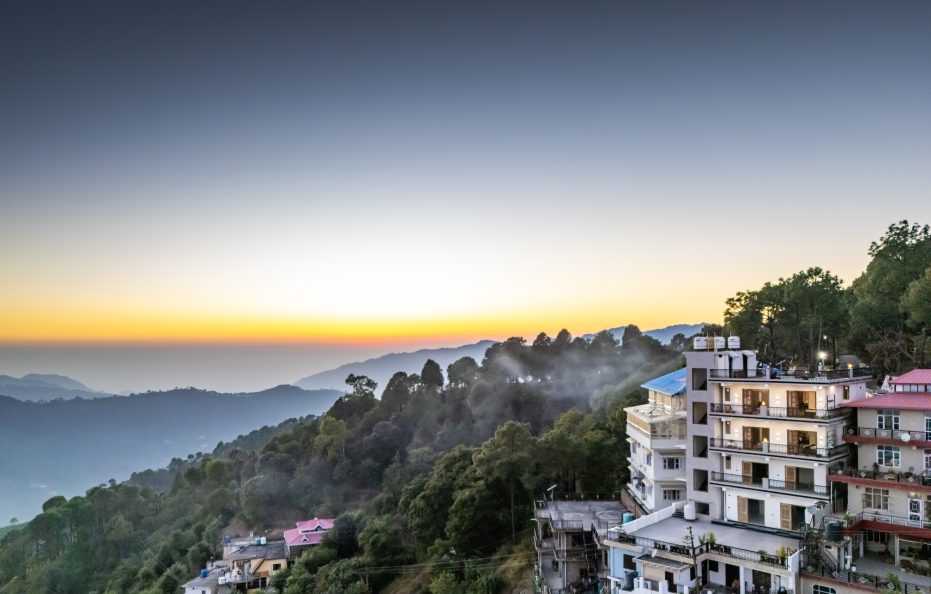 2 BR Apt near Kasauli w/Terrace | Bonfire | Meals