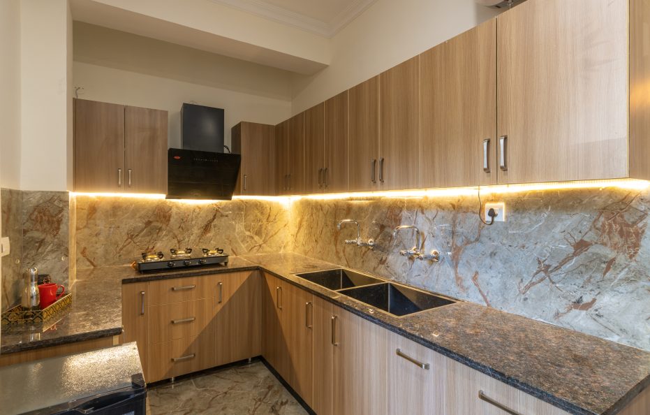 2 BR Apt near Kasauli w/Terrace | Bonfire | Meals