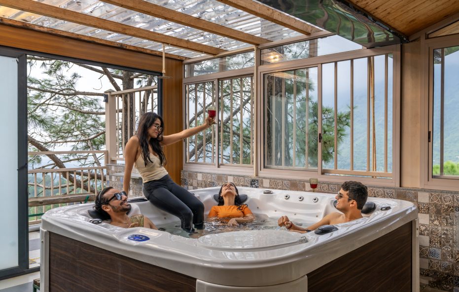 Uber-Luxury Villa near Kasauli | Heated Pool + Jacuzzi + Home-Theater