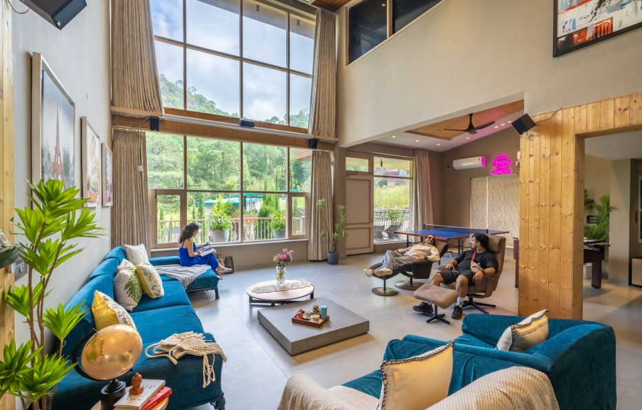 Uber-Luxury Villa near Kasauli | Heated Pool + Jacuzzi + Home-Theater