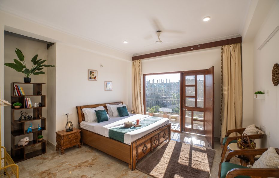 2 BR Apt near Kasauli w/Terrace | Bonfire | Meals