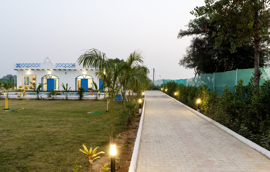 Thalassa Farm in Manesar NCR | Pool, Garden & more