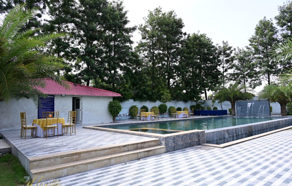 4BR Farmhouse with Pool in Manesar | Cook & Staff